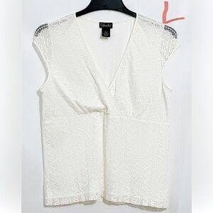 LADIES WHITE NYLON SLEEVELESS TOP